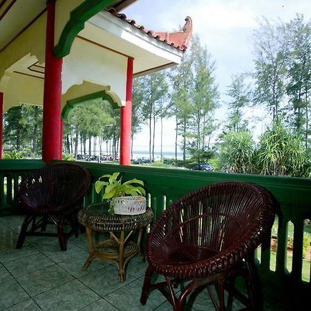 Pasir Putih Resort Bengkulu Værelse billede
